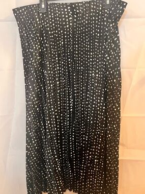 Worthington Black and Ivory Polka Dot Pleated Skirt